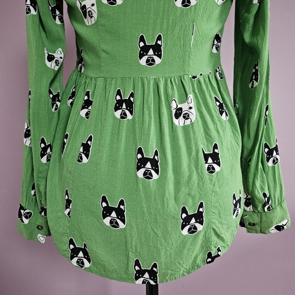 Maeve Anthropologie Green Dog Print Pintucked Button Down Peplum Blouse - Picture 11 of 15